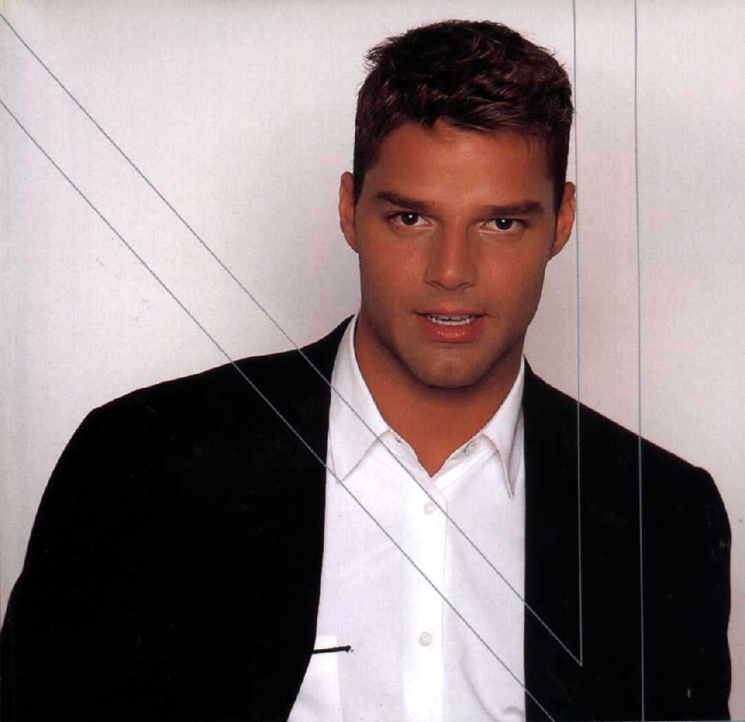 Ricky Martin with Very Short Hair Style, brown
