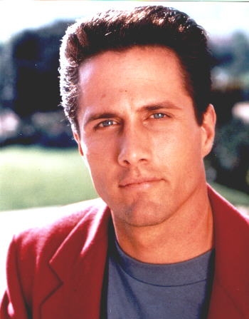 Rob Estes with Short Hair Style, brunette
