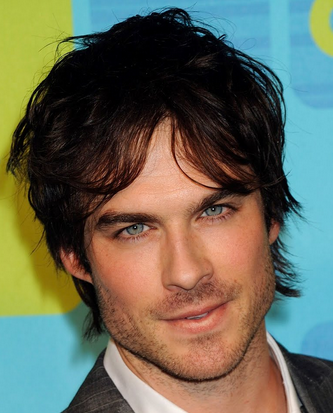 Picture of Ian Somerhalder with his medium haircut with layers and long side bangs.PNG
