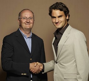 Roger Federer with medium long wavy hair.jpg
