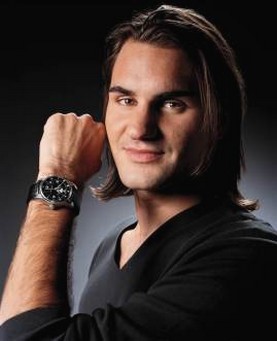 Roger Federer with long hairstyle and long side bangs.jpg
