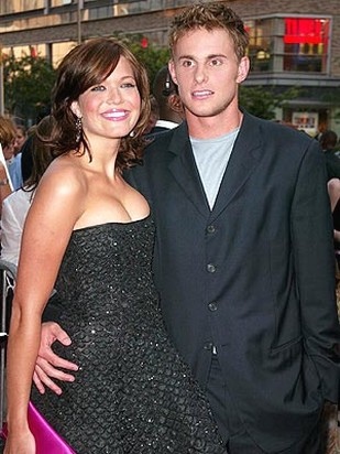 Andy Roddick and Mandy Moore_young Andy with short wispy hairstyle.jpg