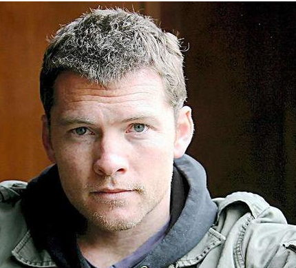 Avatar main actor Sam Worthington with his cool short hairstyle with layers.PNG

