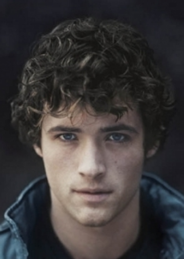 Men medium curly hairstyle picture.PNG
