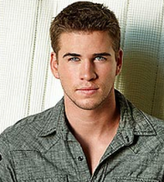 Liam Hemsworth photos.PNG