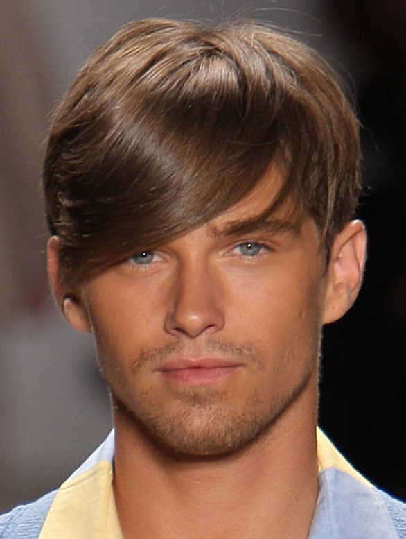 2012 men haircut with long swept bang with very hair in the back.PNG
