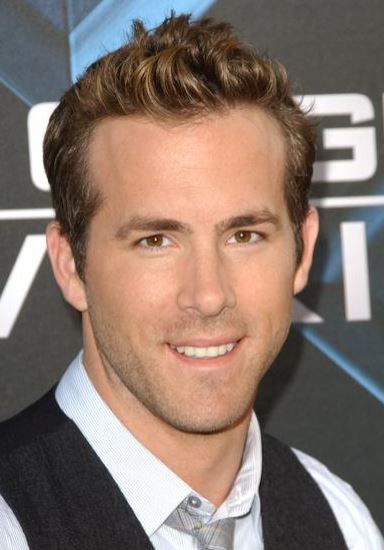 Hottest men alive pictures of Ryan Reynolds with his short haircut with layers.JPG
