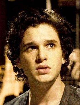 Kit Harington picture with his medium short curly hairstyle.JPG
