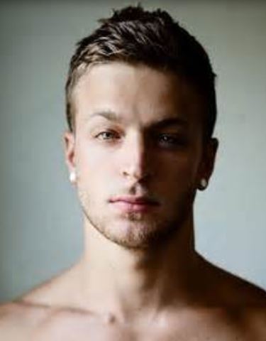 Hot mens hairstyle in very short hair length with layers.JPG