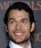 Henry Cavill film in his short wavy hairstyle.PNG
