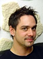Mans Short Hair Style with spiky bang