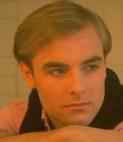 men medium hairstyle, blonde.jpg