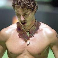 hot sexy tennis player, Marat Safin with wavy medium short haristyle