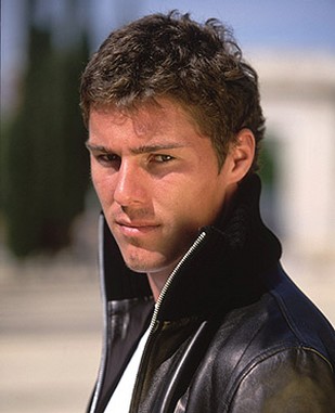 young Marat Safin with short wavy hair
