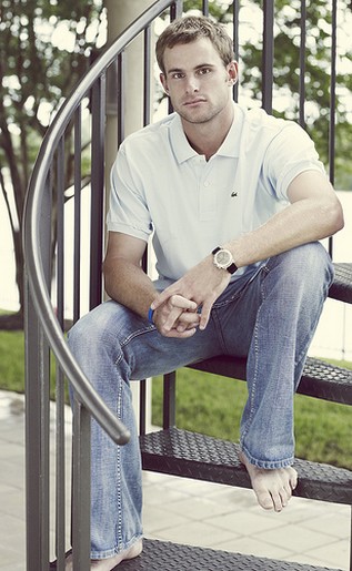 young Andy Roddick with short hair.jpg