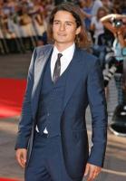 Orlando Bloom long wavy hair.jpg