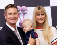 Ryan Hunter-Reay wife and son_very cute family picture of the famous race car driver with his family.PNG
