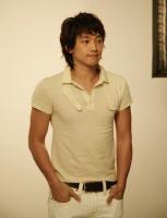 Joo Ji-Hoon with short layered hairstyle.jpg