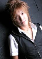 Spiky and cool Asian men hairstyles picture.jpg