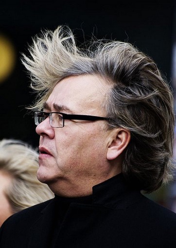 cool hairstyle for mature men.jpg
