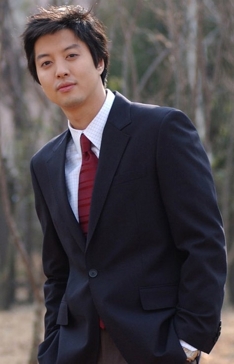 Lee Dong Gun image.jpg