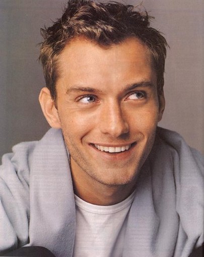 Jude Law with short haircuts.jpg
