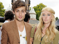 Douglas Booth girlfriend picture.PNG