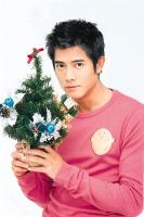 Aaron Kwok star post.jpg