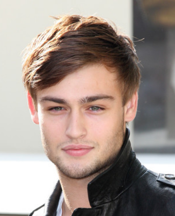 Hot actor picture of Douglas Booth with classic short hairstyle with side bangs with layers.PNG
