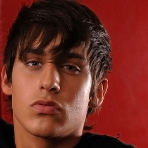 medium short men hairstyle with spikes.jpg