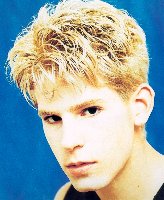 Men's Short Hair Style in blonde and layers pics