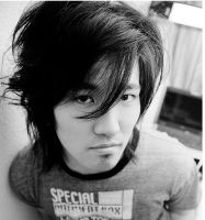 Asian man long hairstyle with full of layers and very long side bangs.PNG