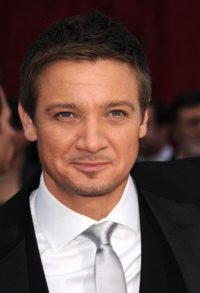 Jeremy Renner with short hairstyle picture.PNG
