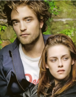 Robert Pattinson girlfriend.PNG