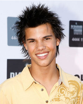 Lautner Taylor picture.PNG
