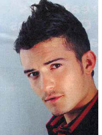 Orlando Bloom with funky hairstyle.PNG
