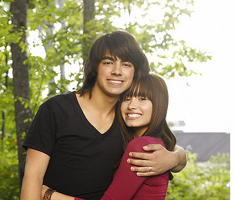 Joe Jonas' girlfriend.PNG