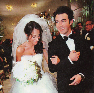 Kevin Jonas marriage pictures.PNG
