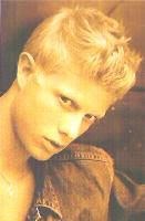 2000s Mens Short Wavy Hair Style, blonde