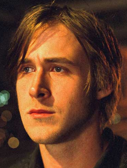 Ryan Gosling actor picture with his medium long hairstyle and long side bangs.PNG
