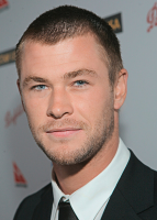 Chris Hemsworth photo with very short haircut.PNG