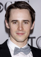 Hot American actor Reeve Carney image.PNG
