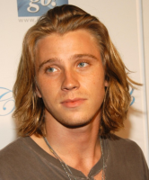Garrett Hedlund with his long haircut.PNG