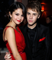 Justin Bieber girlfriend Selena Gomez.PNG