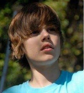 Hairstyle of Justin Bieber.PNG
