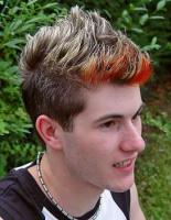 Men spiky hairstyle with three tones
